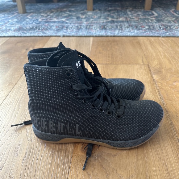 Women's Black Gum Impact Shoes I
NOBULL size 6 - Picture 3 of 7